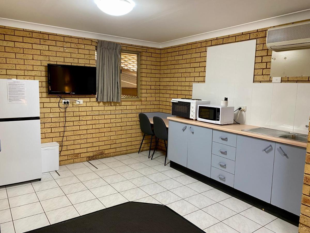 Tallarook Motor Inn Dubbo Esterno foto