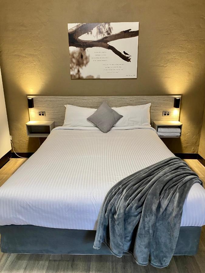 Tallarook Motor Inn Dubbo Esterno foto