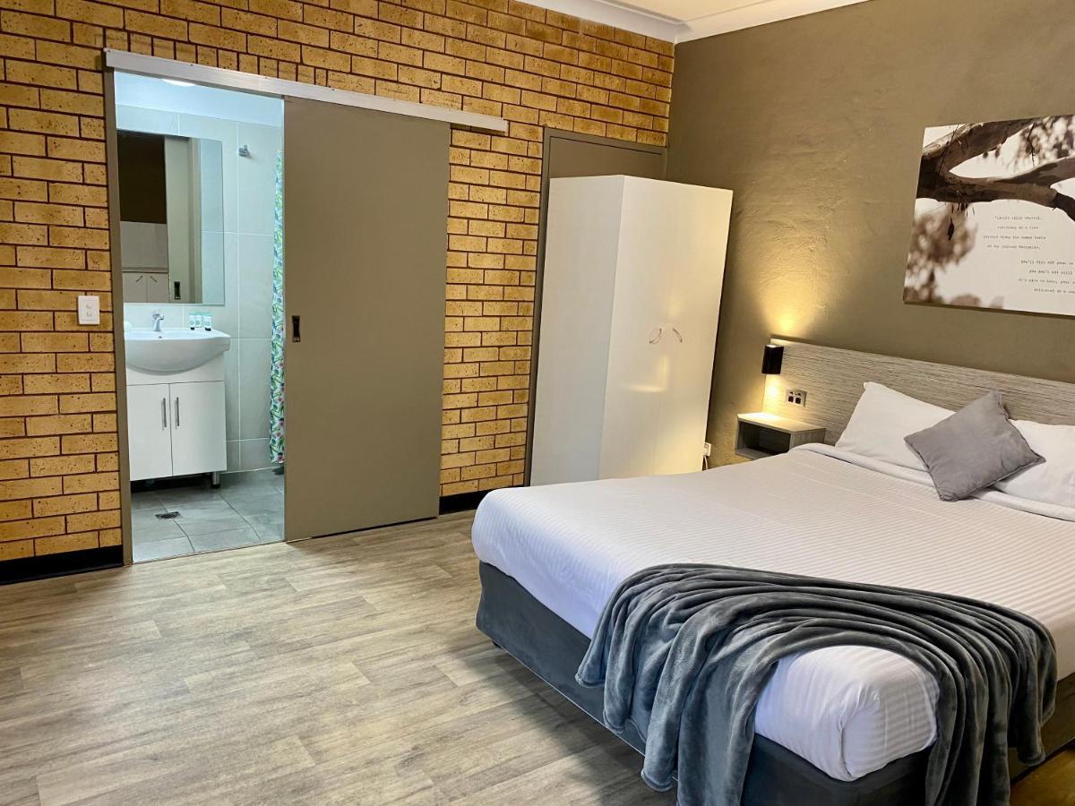 Tallarook Motor Inn Dubbo Esterno foto