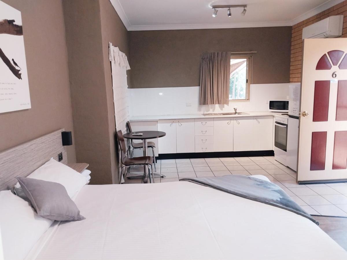 Tallarook Motor Inn Dubbo Esterno foto